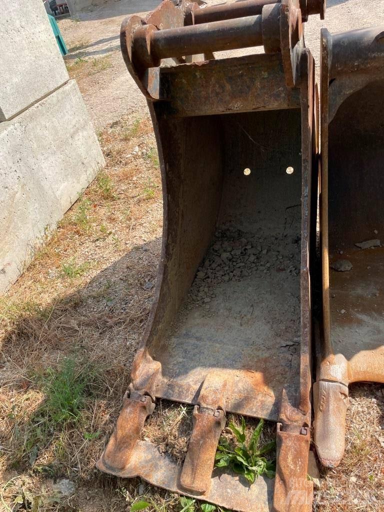 Komatsu PW148-11 Ekskavatori uz riteņiem