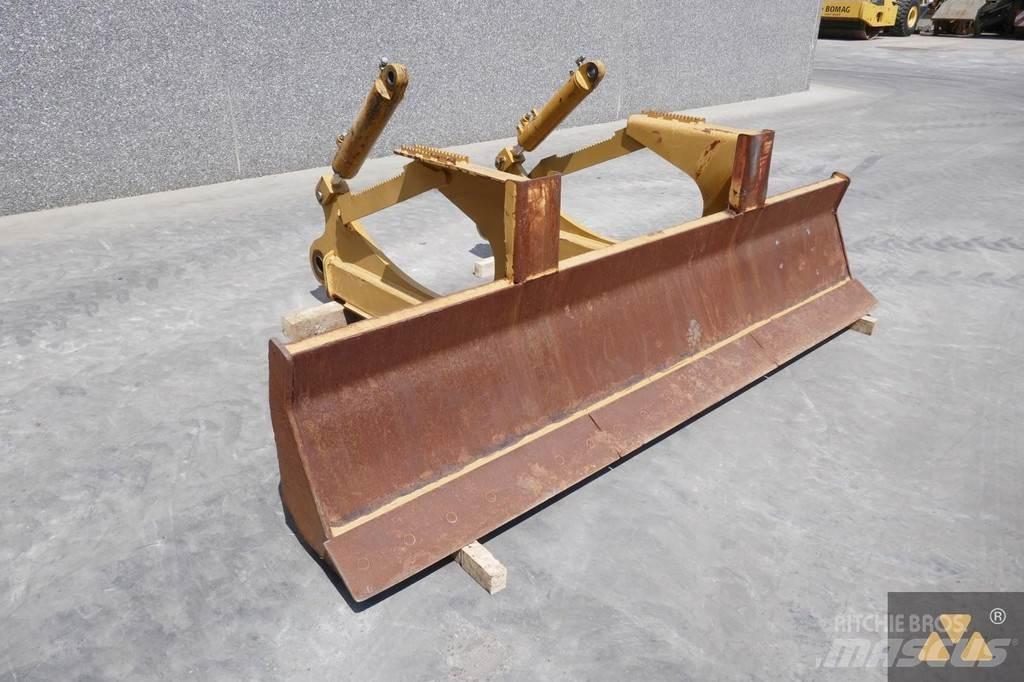 CAT Skidder blade Naži