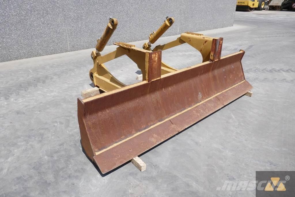 CAT Skidder blade Naži