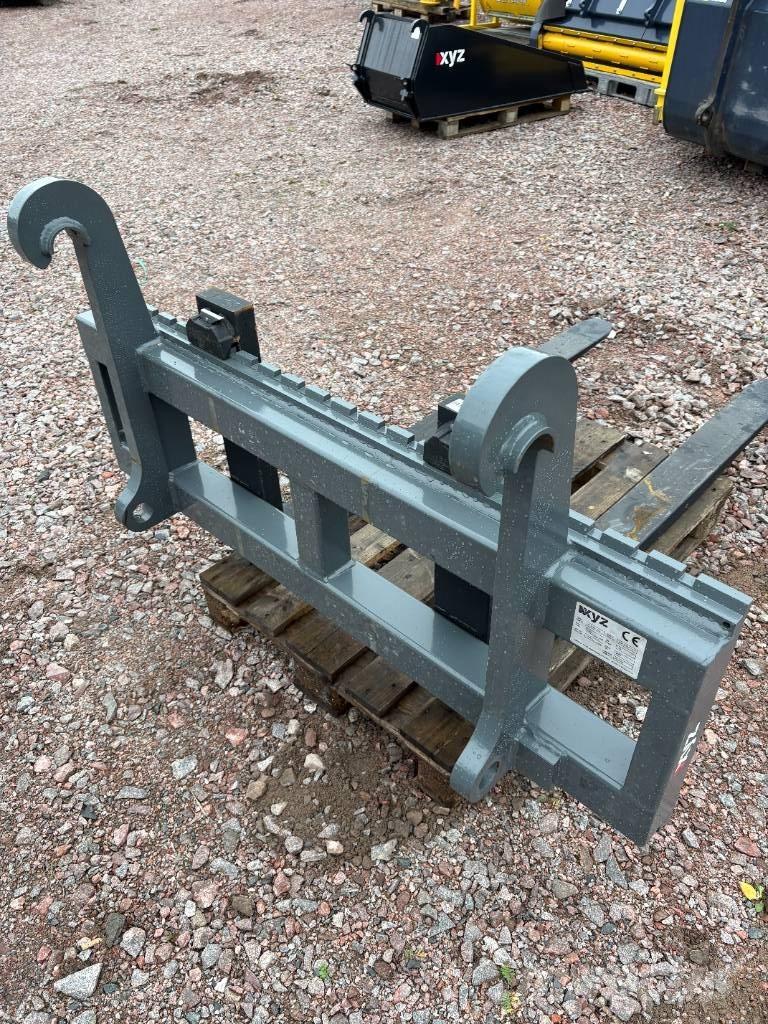 XYZ Gaffelställ BM Iekrāvēji uz riteņiem