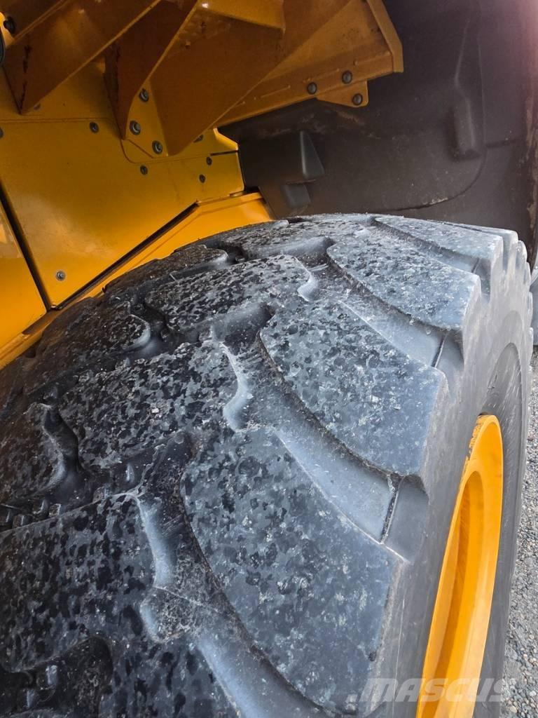Volvo L 120 H Iekrāvēji uz riteņiem