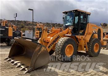 Hyundai HL940 Iekrāvēji uz riteņiem