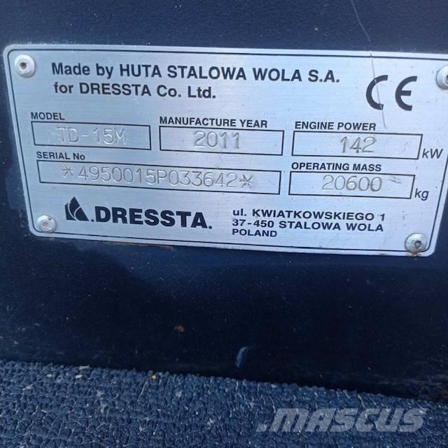 Dressta TD15M Kāpurķēžu buldozeri