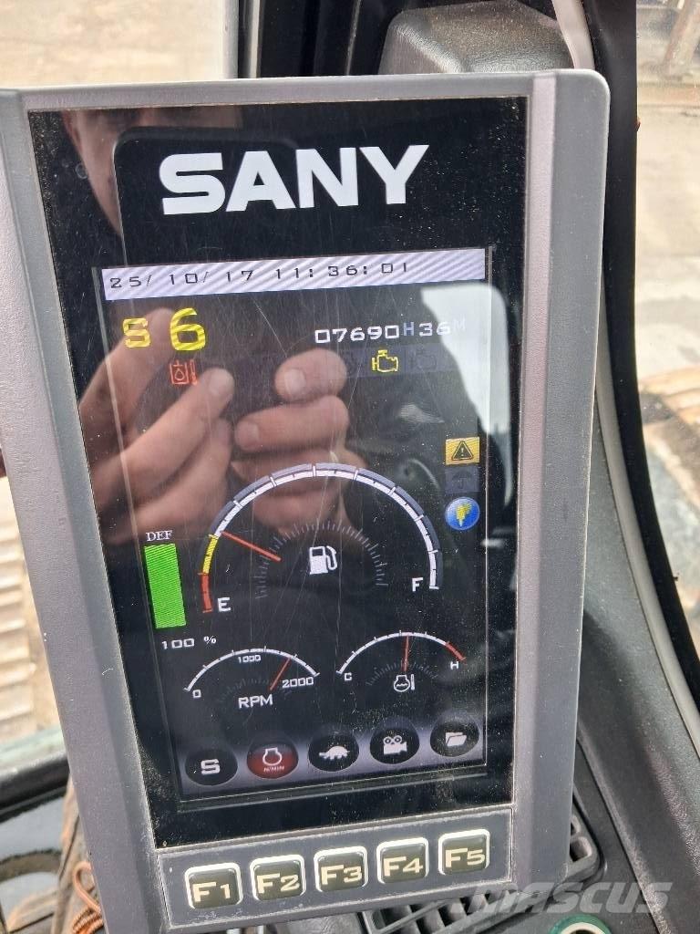 Sany SY 215 C Kāpurķēžu ekskavatori