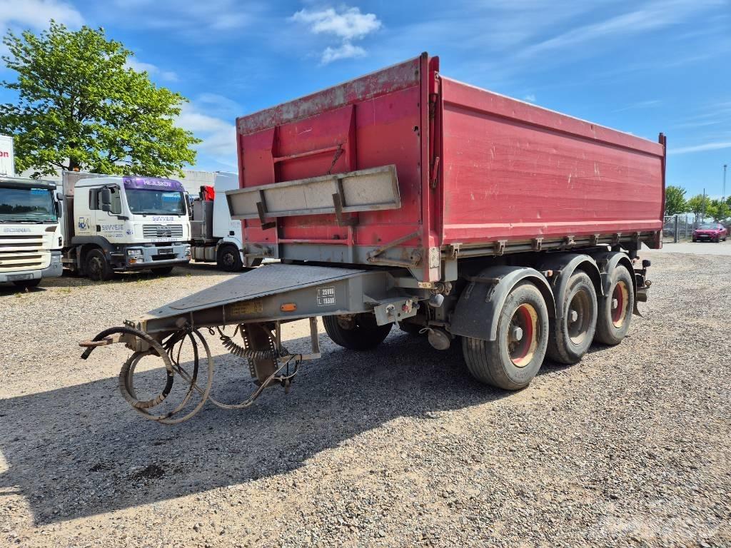 Nopa 3 axle tipper Pašizgāzējs