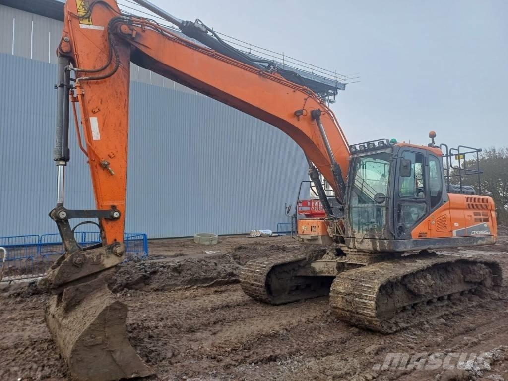 Doosan DX 225 LC-5 Kāpurķēžu ekskavatori