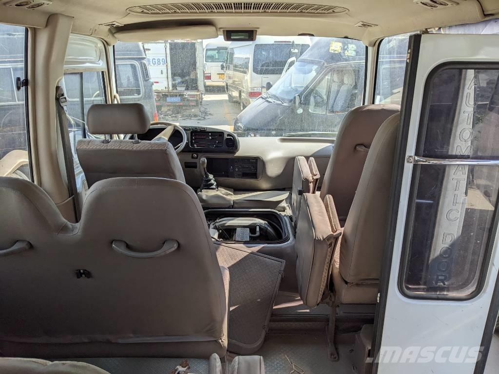 Toyota Coaster Bus Mikroautobusi