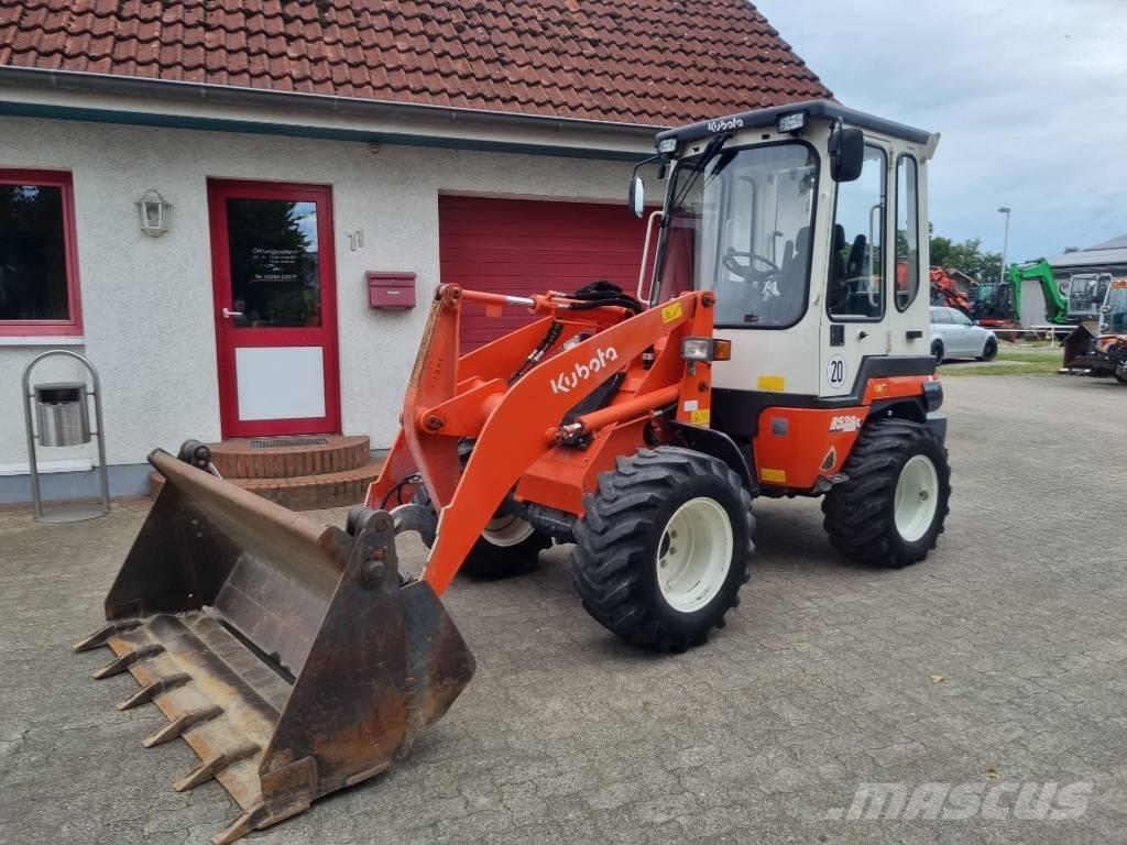 Kubota R 520 N Iekrāvēji uz riteņiem