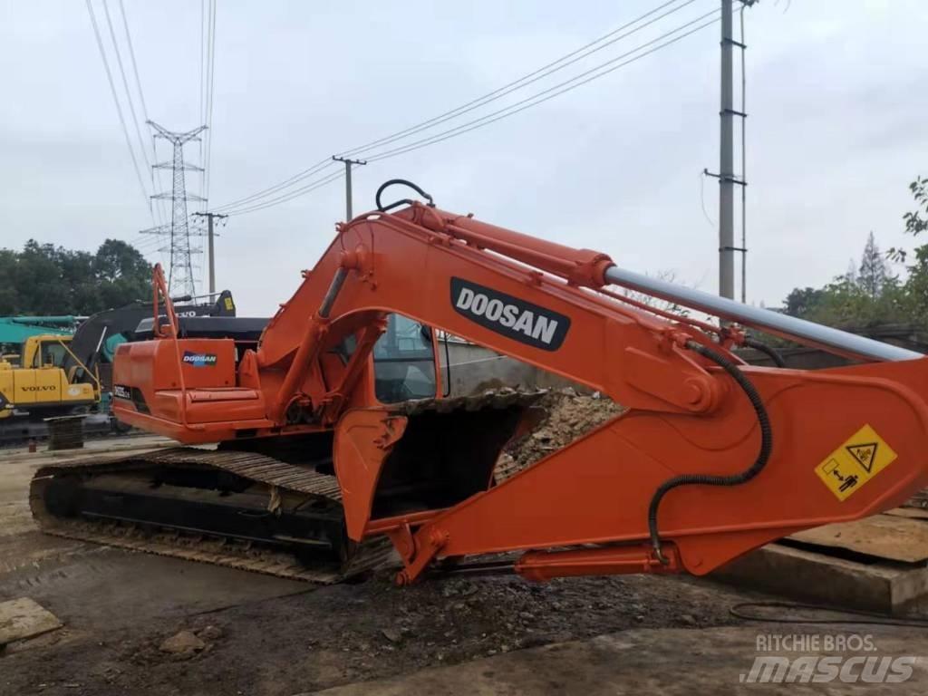 Doosan DH225LC-9 Kāpurķēžu ekskavatori