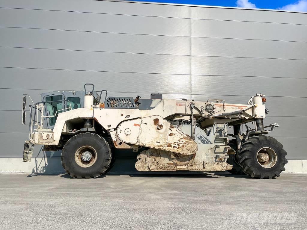 Wirtgen WR 2400 Asfalta savācējs