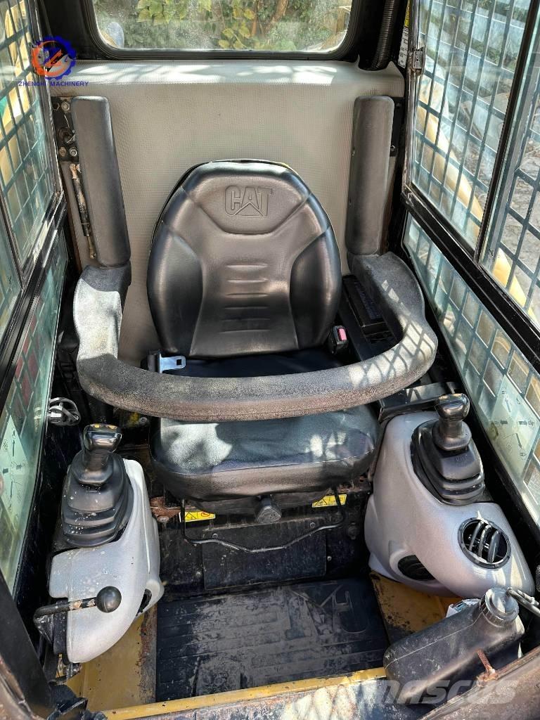 CAT 226 B Lietoti riteņu kompaktiekrāvēji