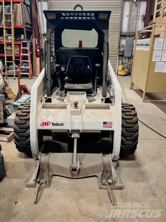 Bobcat 763 C Lietoti riteņu kompaktiekrāvēji
