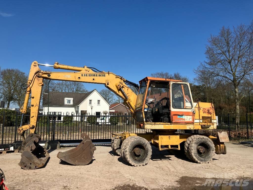 Liebherr A 900 B Ekskavatori uz riteņiem