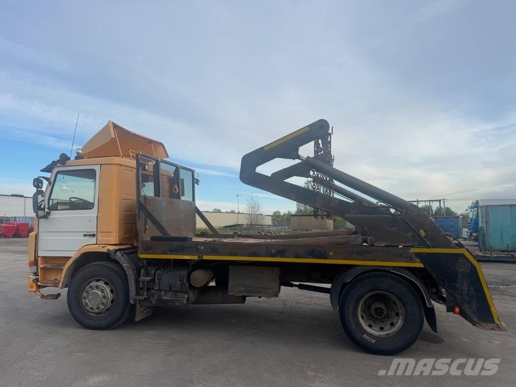 Scania P 82 H Kravas automašinas konteineru vedeji