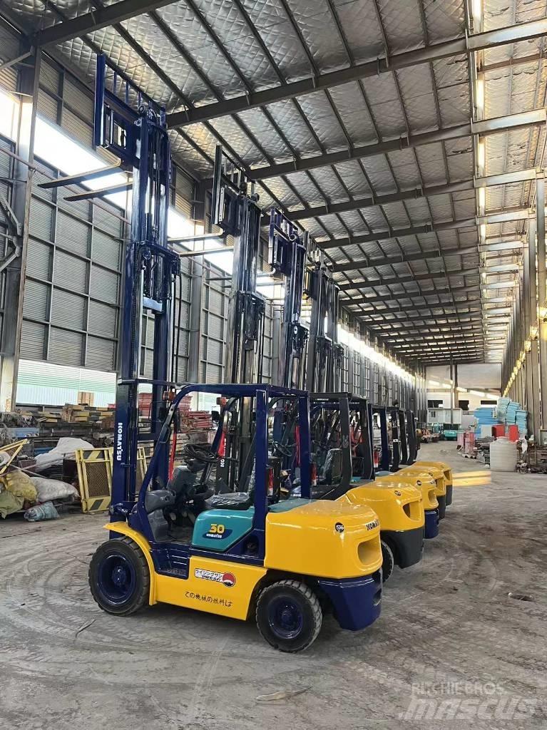 Komatsu FD 30 T-17 Tehnika ar dīzeļa dzinēju
