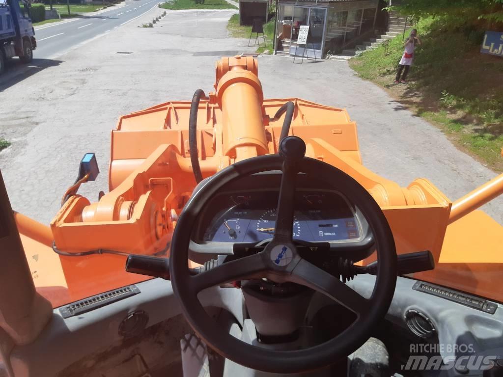 Fiat HITACHI W 270 Iekrāvēji uz riteņiem