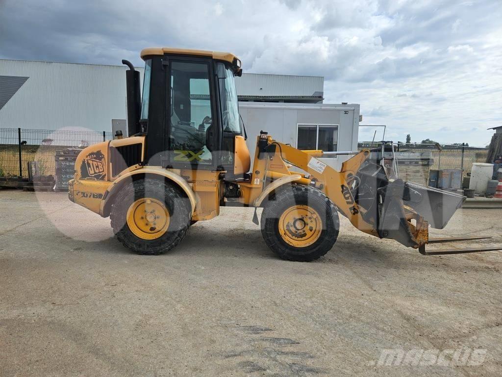 JCB 407 B Iekrāvēji uz riteņiem
