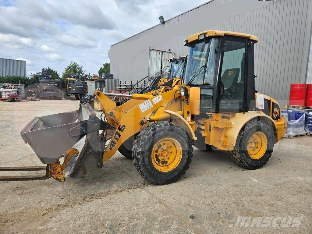 JCB 407 B Iekrāvēji uz riteņiem