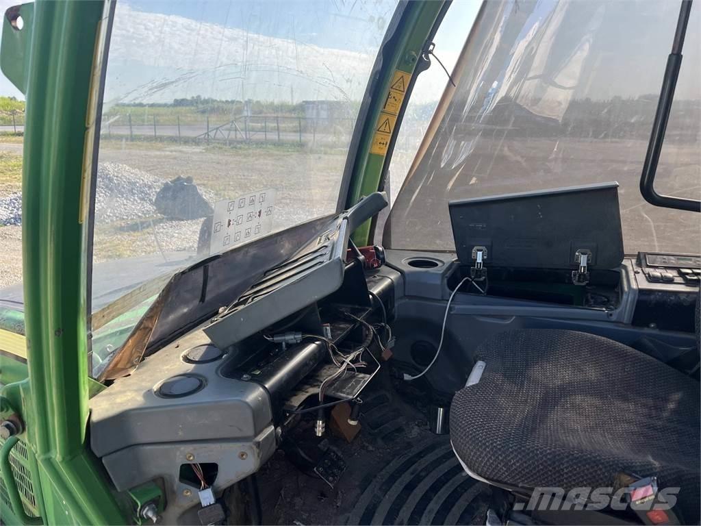 John Deere 1010E Harvesteri