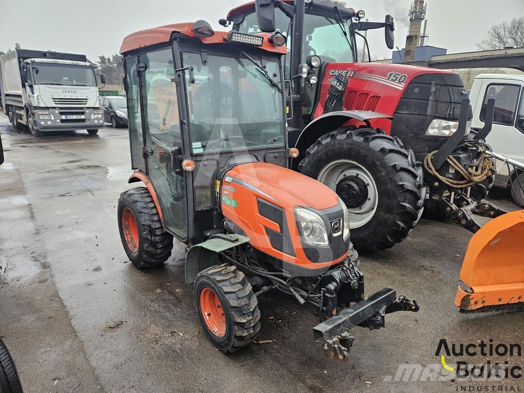 Kioti CK 2810 Traktori