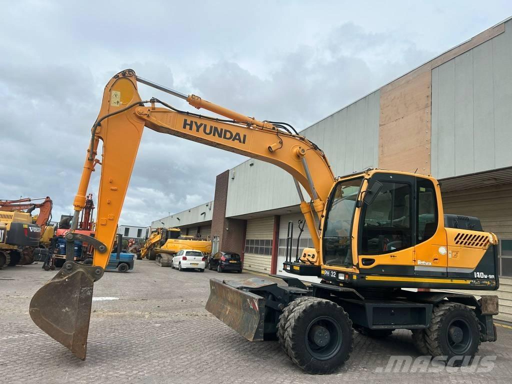 Hyundai 140W-9A Ekskavatori uz riteņiem