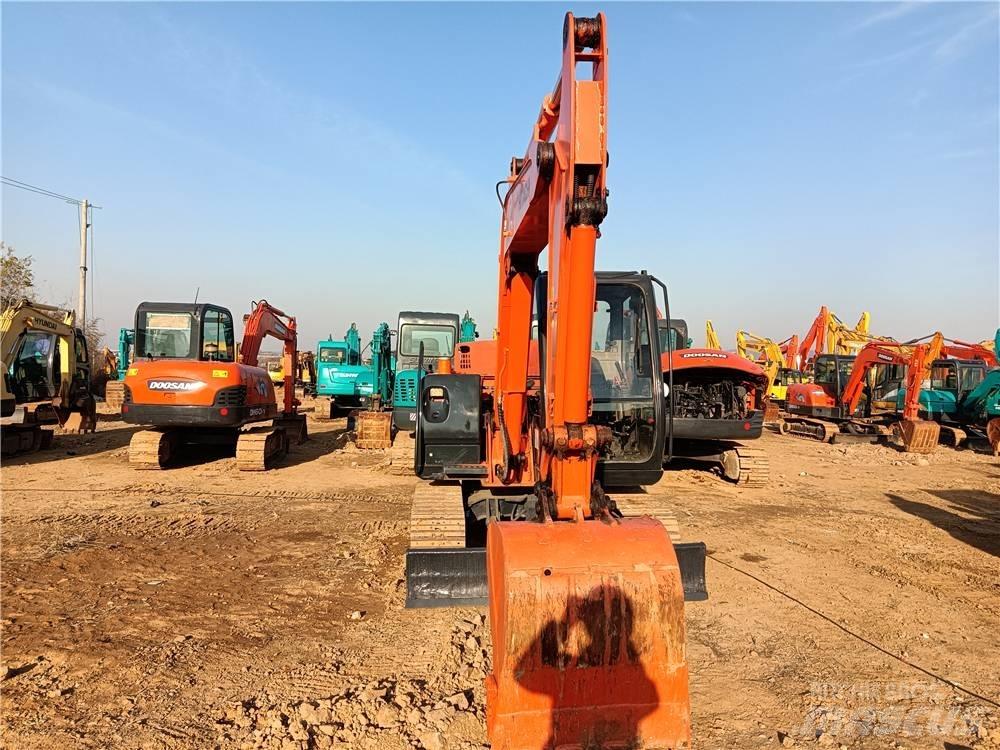 Hitachi ZX 60 Kāpurķēžu ekskavatori