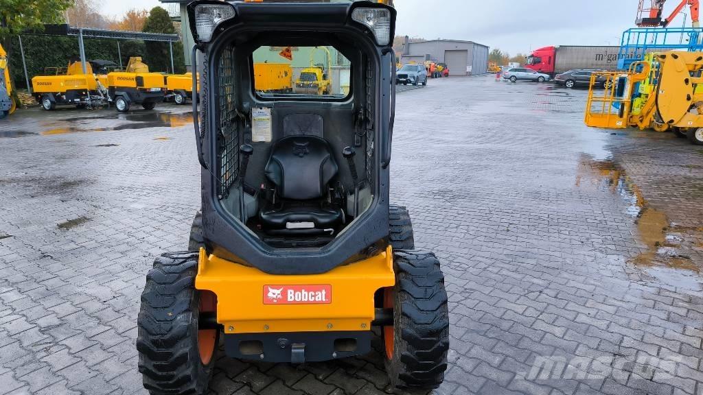 Bobcat S 450 Lietoti riteņu kompaktiekrāvēji