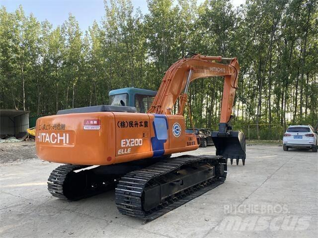 Hitachi EX200 Kāpurķēžu ekskavatori
