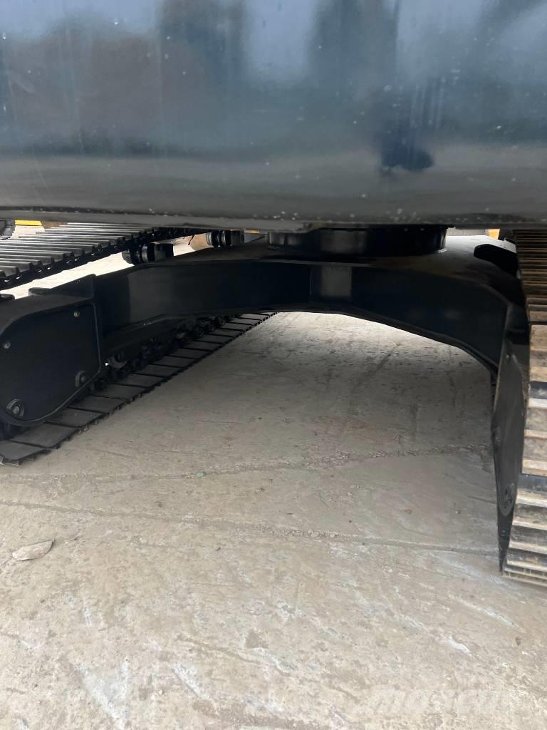 Hyundai HX 220 HD Kāpurķēžu ekskavatori