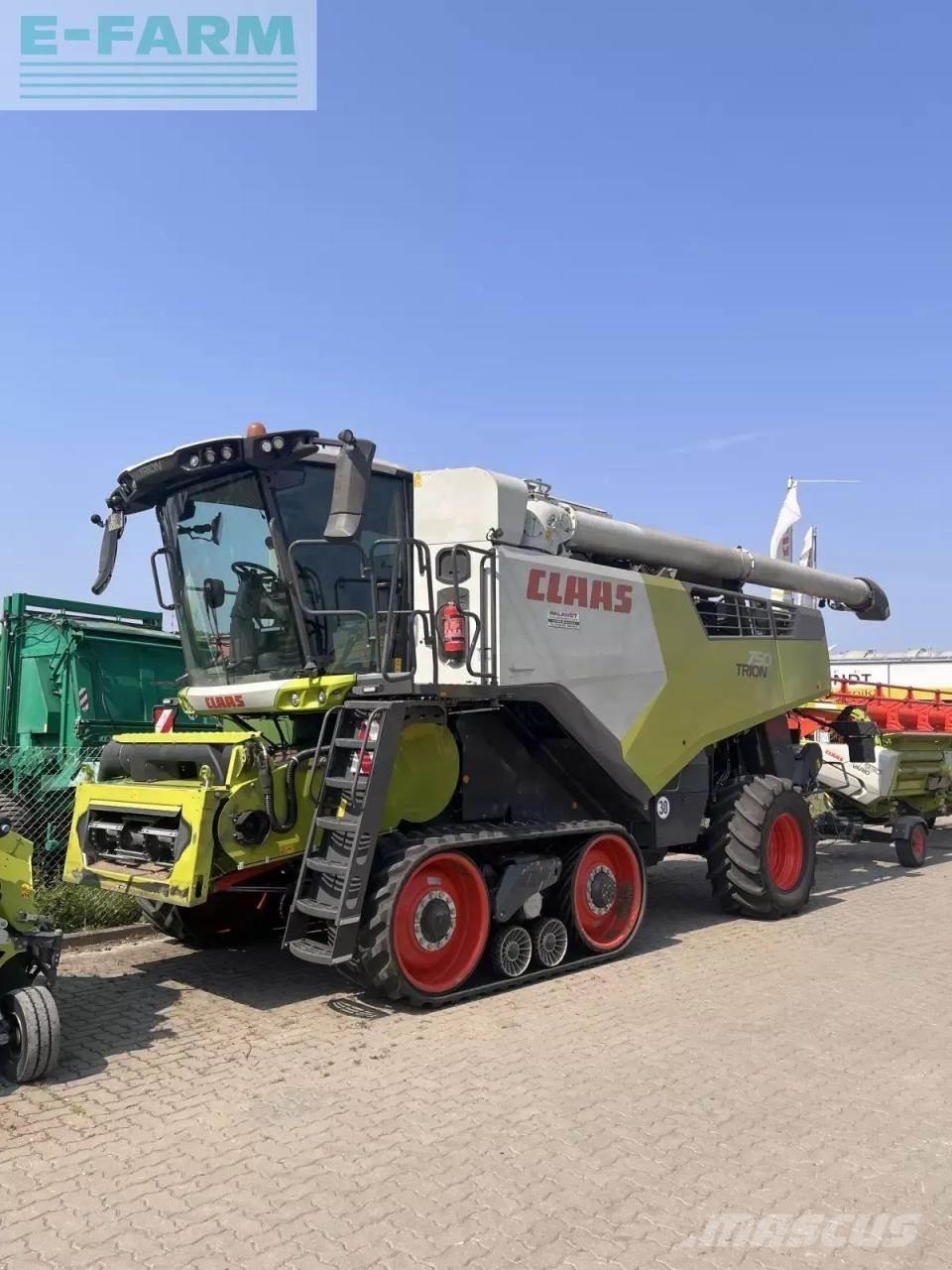 CLAAS trion 750 tt Ražas novākšanas kombaini