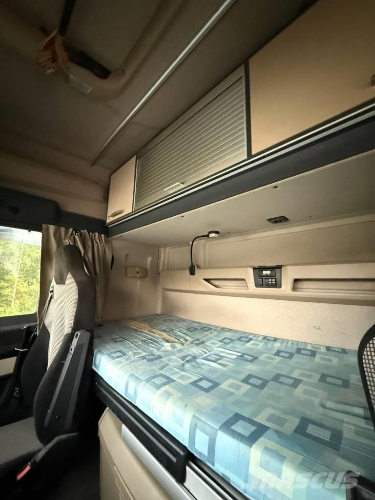 MAN TGX 32.580 Platformas/kravas mašīnas ar vinču