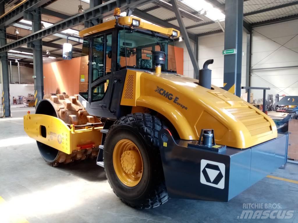 XCMG XS123PD Vienvalča grunts veltņi