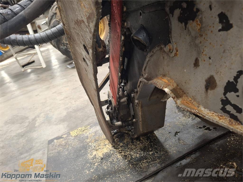 Komatsu C124 Hārvesteru kausi