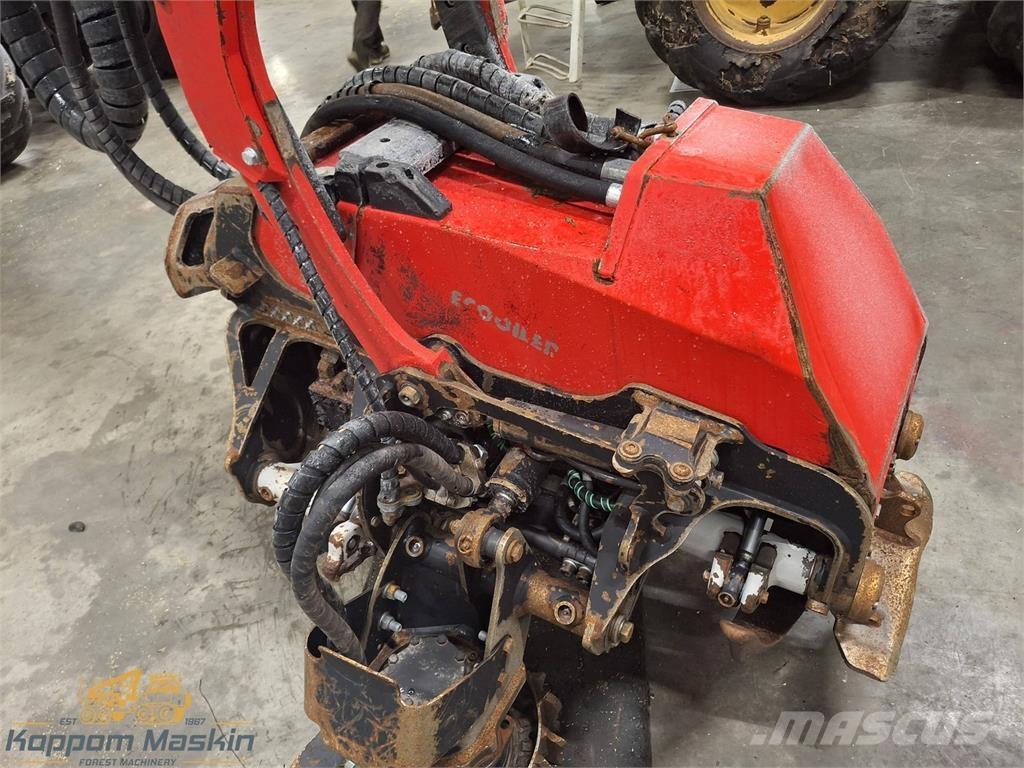 Komatsu C124 Hārvesteru kausi