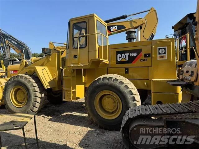 CAT 966 F Iekrāvēji uz riteņiem