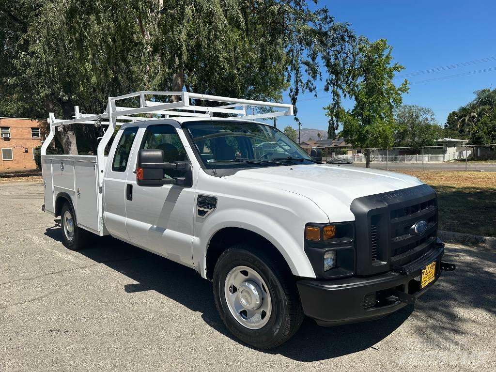 Ford F 250 SD Vieglais kravas automobilis/izkraušana no sāniem