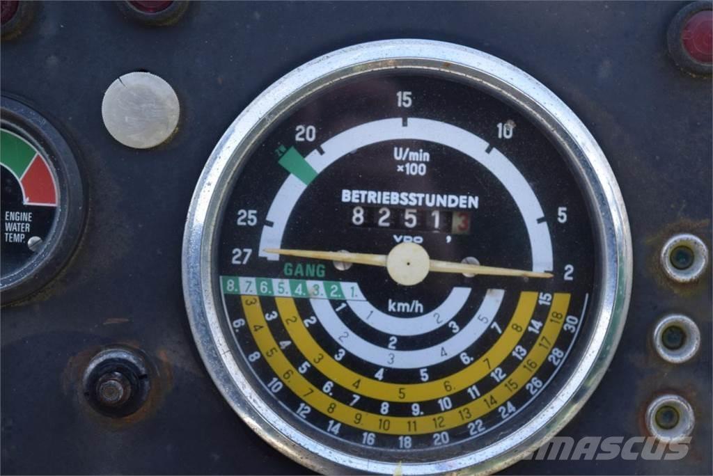 John Deere 2130 Traktori