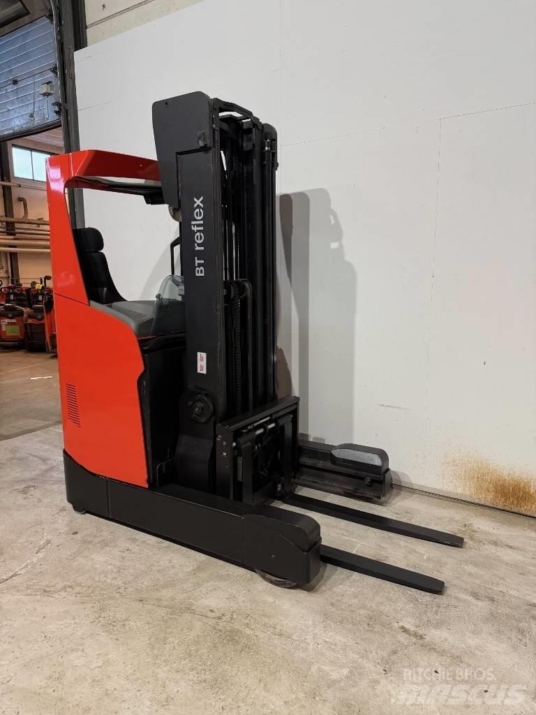 Toyota truck RRE200H Lielaugstuma pārvadātājs