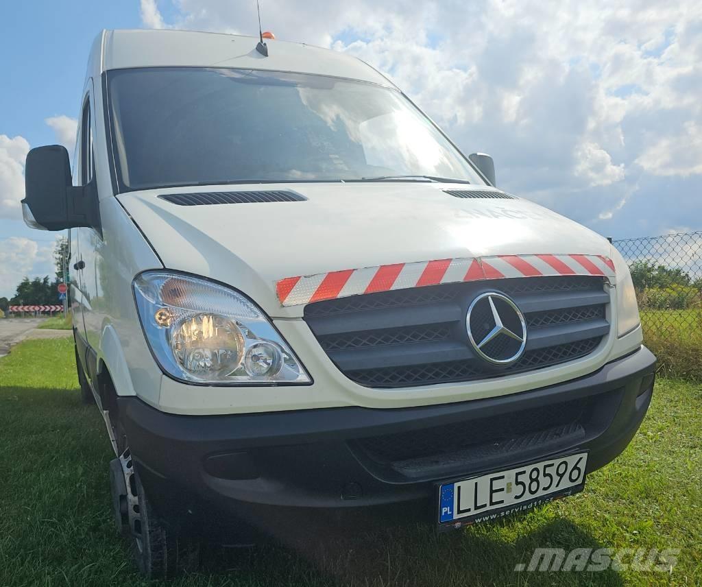 Mercedes-Benz 516 Preču pārvadāšanas furgoni