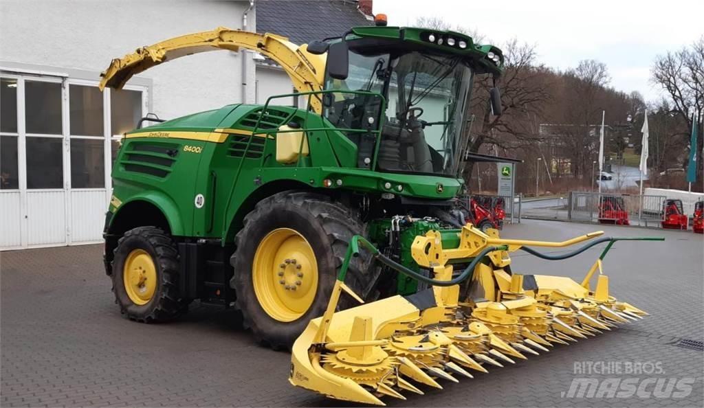 John Deere 8400i Lopbarības novācēji