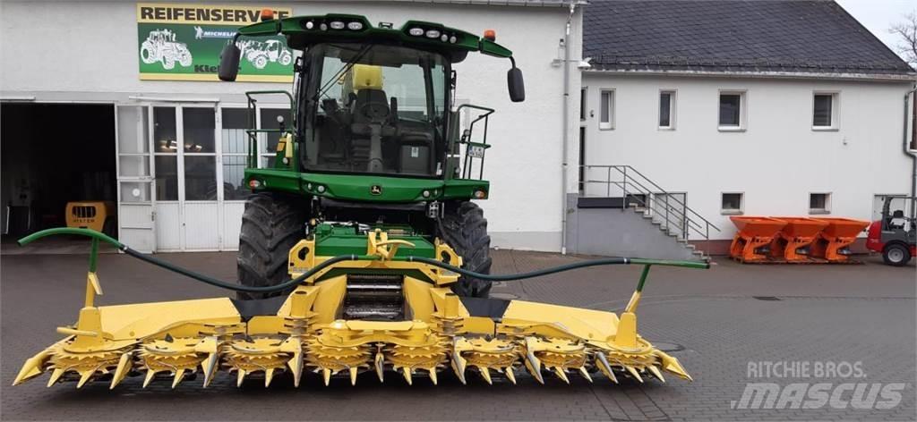 John Deere 8400i Lopbarības novācēji