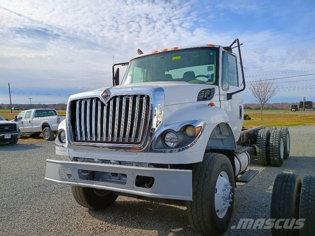 International 7400 Šasija ar kabīni