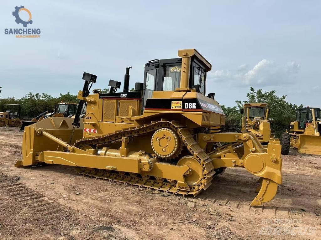 CAT D 8 R Kāpurķēžu buldozeri