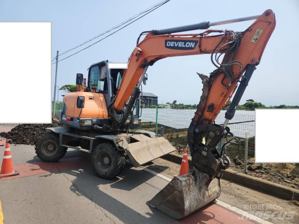 Doosan DX 55 W Ekskavatori uz riteņiem