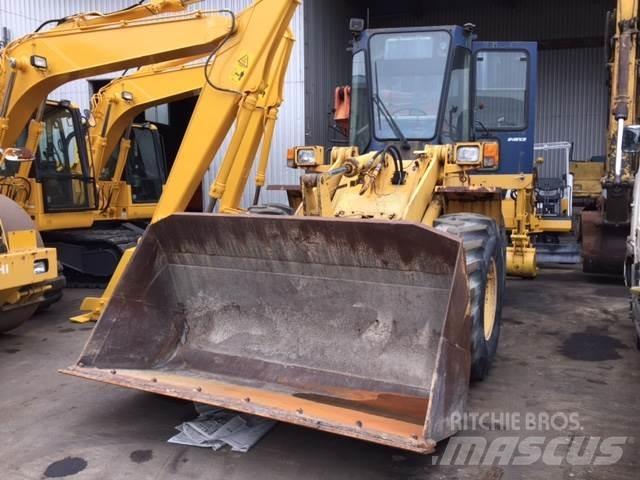 Komatsu WA150-1 Iekrāvēji uz riteņiem