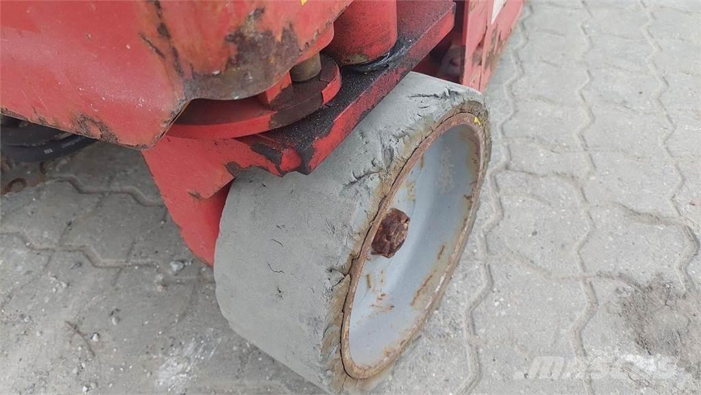 Manitou 78SEC Šķerveida pacēlāji