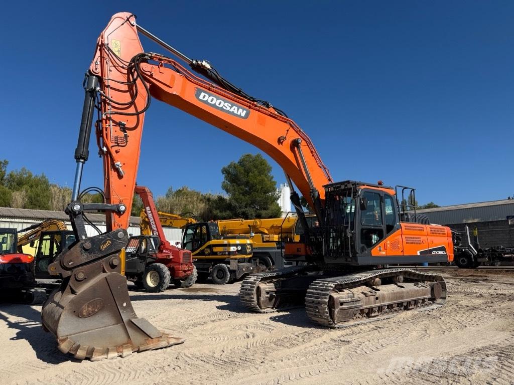Doosan DX 380 LC Kāpurķēžu ekskavatori