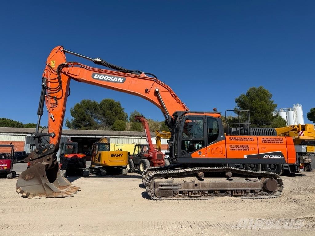 Doosan DX 380 LC Kāpurķēžu ekskavatori