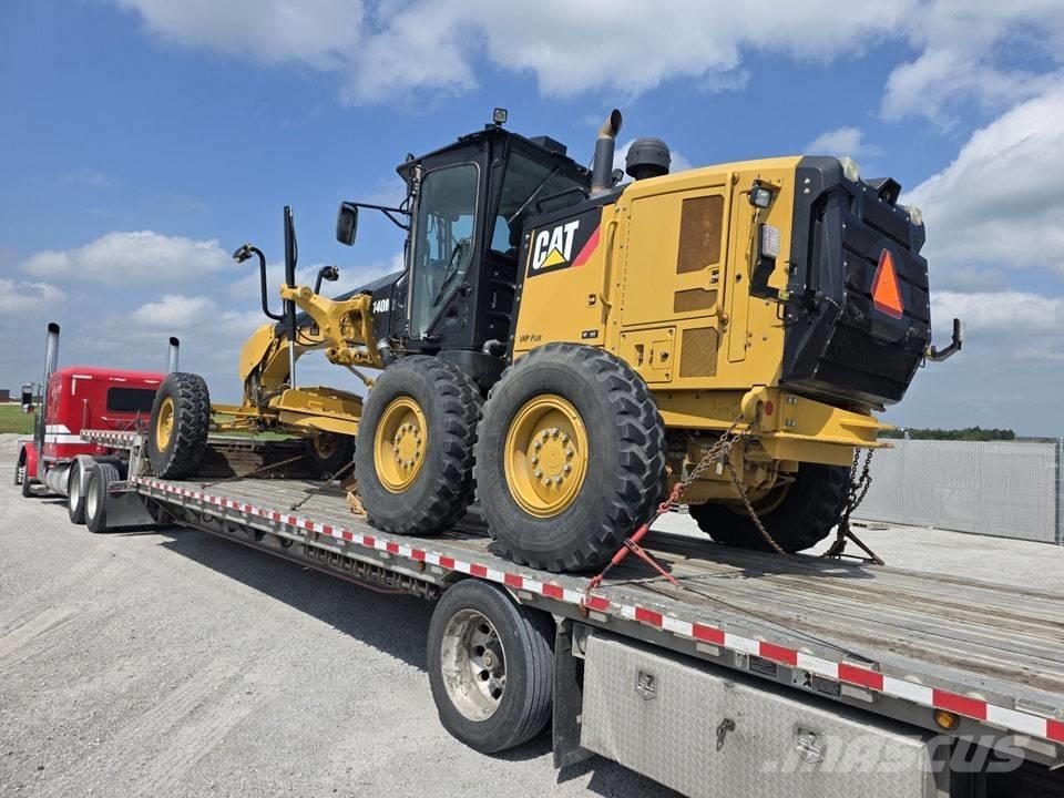 CAT 140 M 2 Greideri