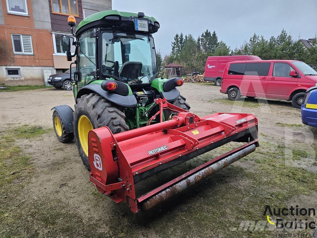 John Deere 4066 R Traktori